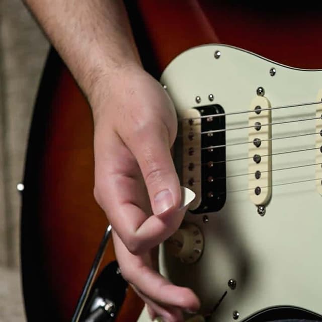 A Visual Guide to Mastering Palm Muting Techniques