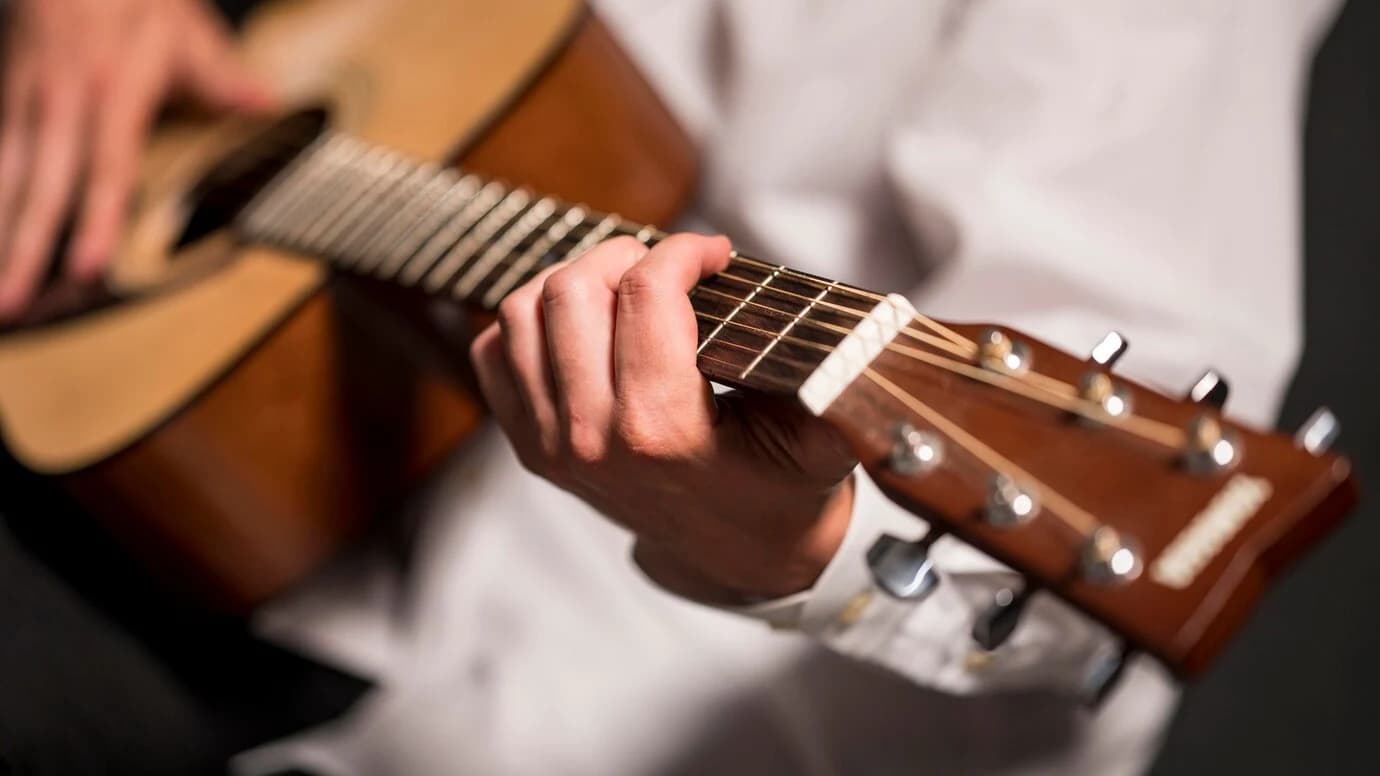 10 Easy Guitar Songs for Beginners